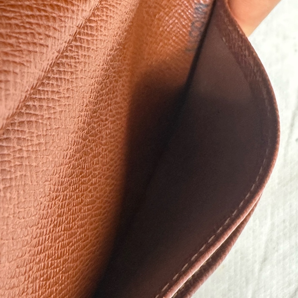 Louis Vuitton Wallet - Picture 10 of 11